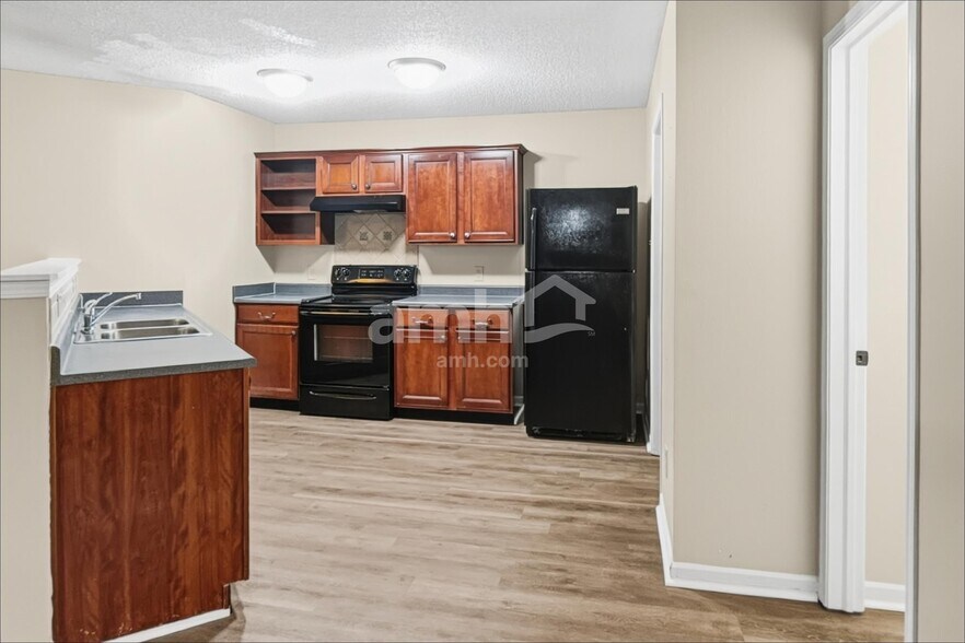 Building Photo - 2136 Olympia Dr