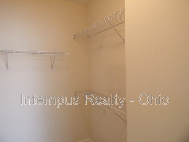 Building Photo - 8057 Crane's Crossing Dr