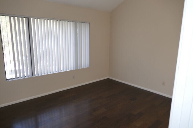 Building Photo - 5122 E Shea Blvd