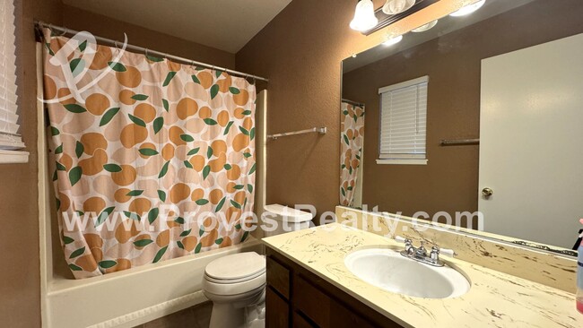 Building Photo - 2 Bedroom 2 Bathroom Spring Valley Lake Ho...