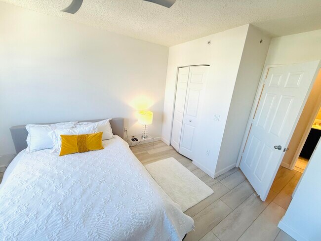 Building Photo - 651 Okeechobee Blvd