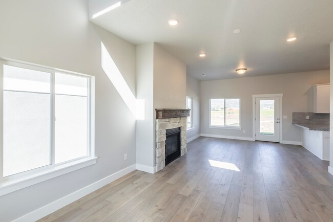 Building Photo - Heber Home in Brookside