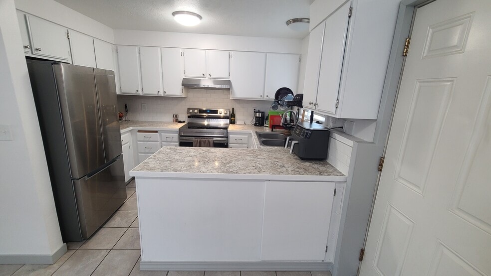 Building Photo - 2404 N Hamilton St