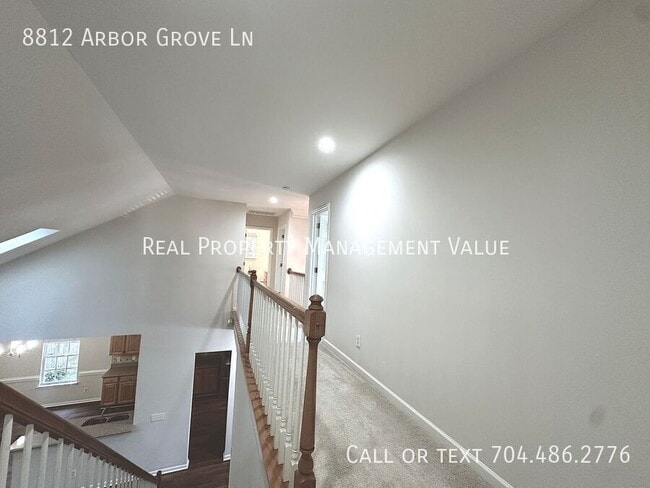 Building Photo - 8812 Arbor Grove Ln