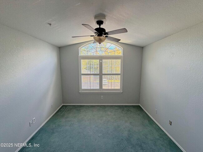 Building Photo - 13810 Sutton Park Dr N