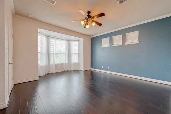 Building Photo - 7710 Eastwood Lake Ln