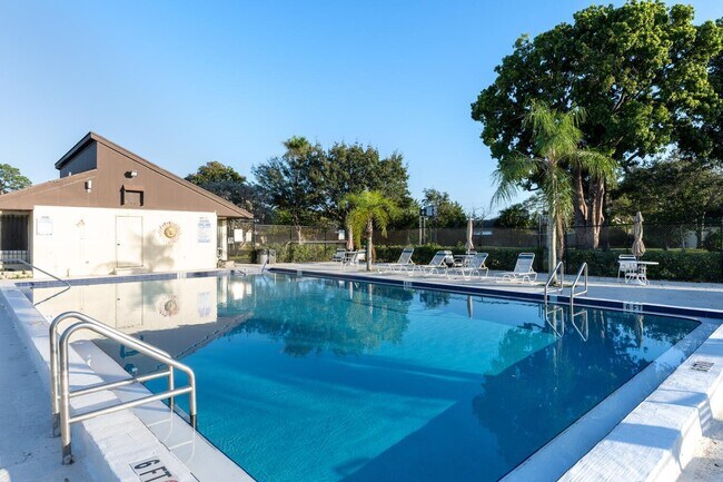 Building Photo - 5280 Bosque Ln