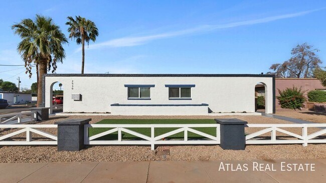 Building Photo - 2530 N 17th Way