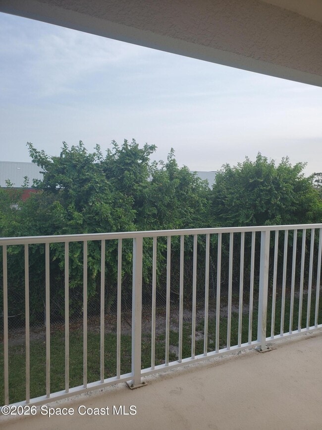 Building Photo - 1045 Venetian Dr