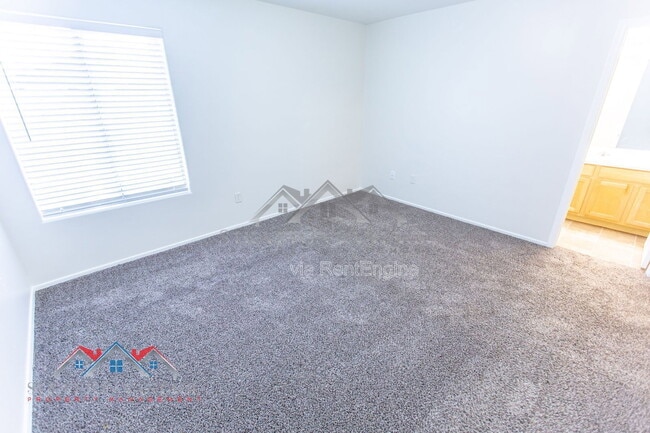 Building Photo - 2701 W Jasper Ave