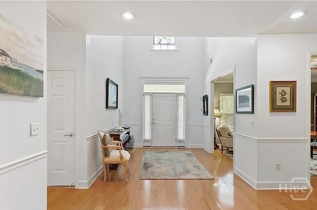 Building Photo - 259 Kelsall Dr