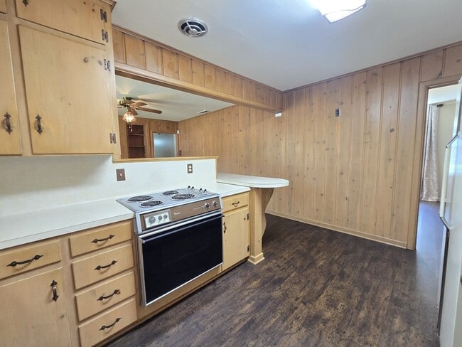 Building Photo - 516 Lehigh Pl