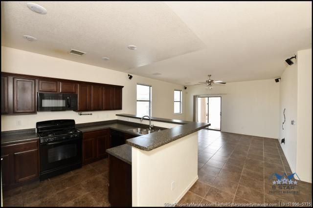 Building Photo - 3 bedroom in El Paso TX 79938