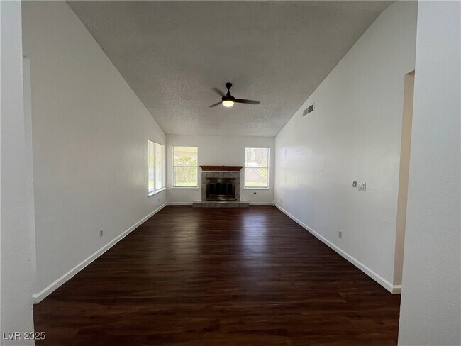 Building Photo - 2908 Gentilly Ln
