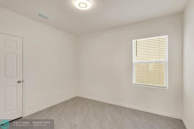 Building Photo - 12259 Rimini Wy