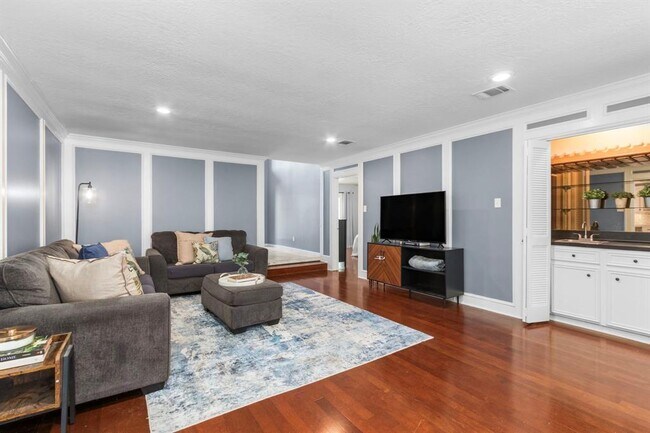 Building Photo - 1606 Rustic Knolls Dr