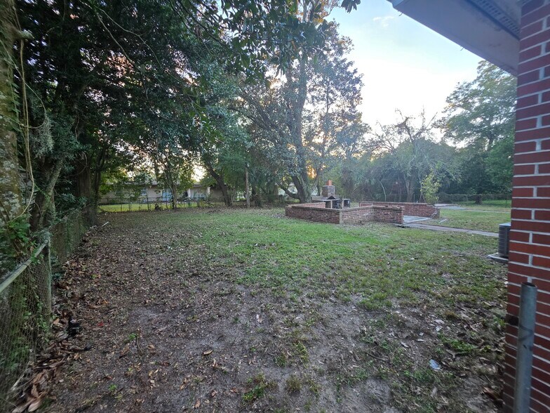 Backyard - 2232 Ribault Scenic Dr