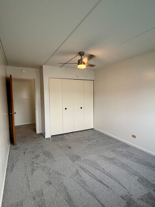 Building Photo - 4420 W 111th St