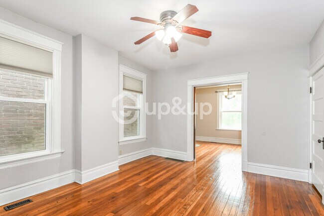 Building Photo - Fantastic 2bd/1ba home! Coming soon!