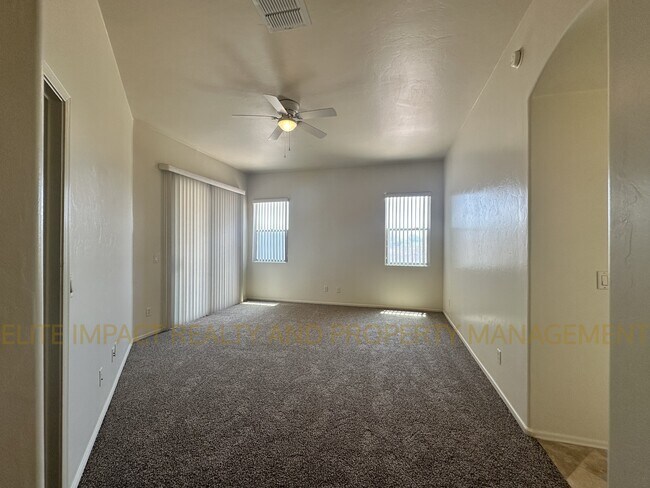 Building Photo - 6166 N Placita San Agustin