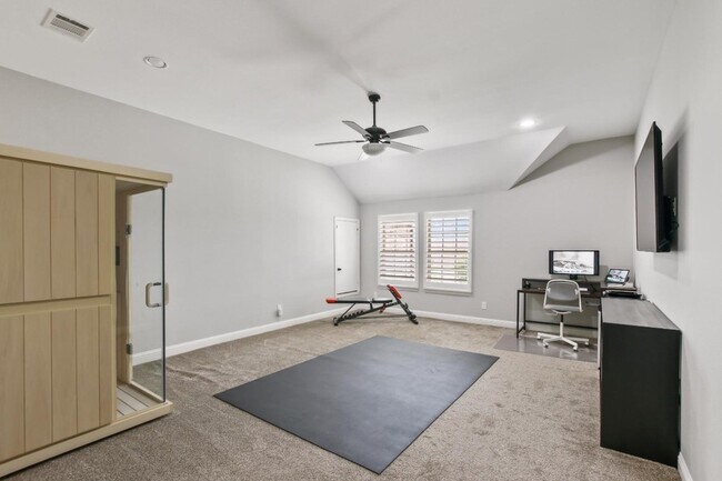 Building Photo - 4301 Overbrook Dr