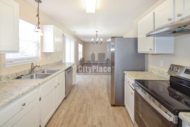 Building Photo - 11324 Roundwood Ct