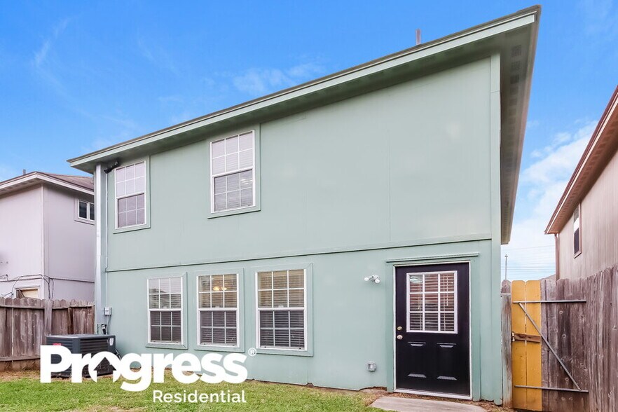 Building Photo - 4959 N Cancun Dr