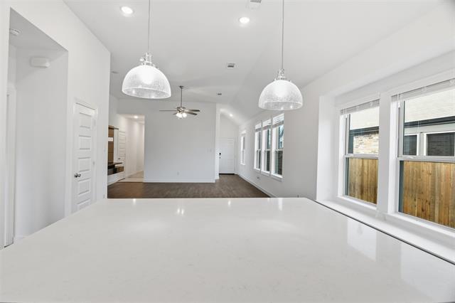 Building Photo - 3910 Rochelle Ln