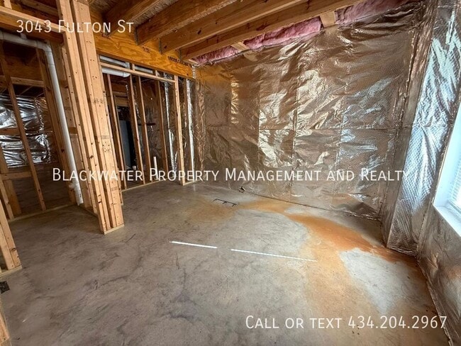 Building Photo - 3043 Fulton St