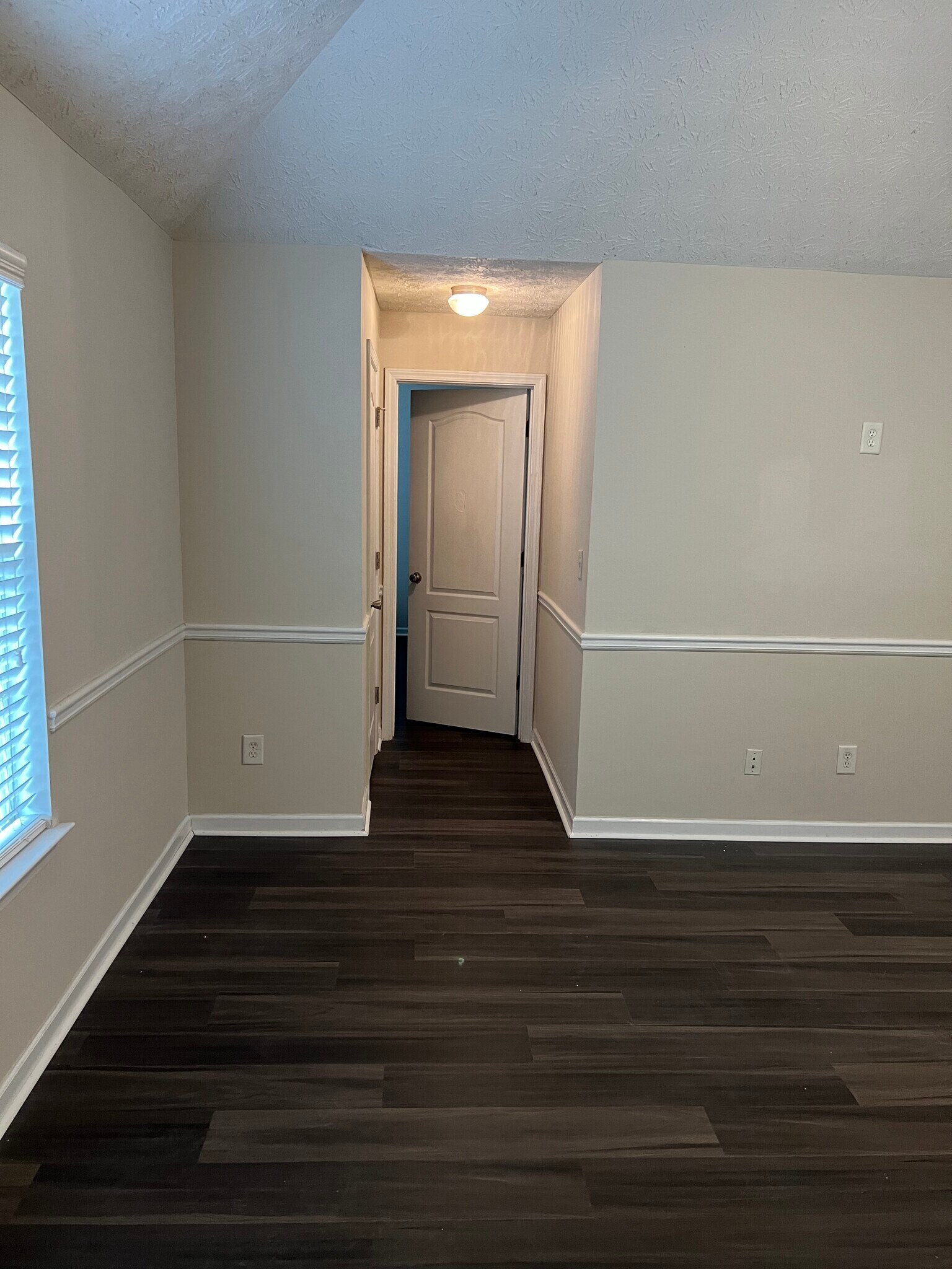 Building Photo - 827 Hannah Ct