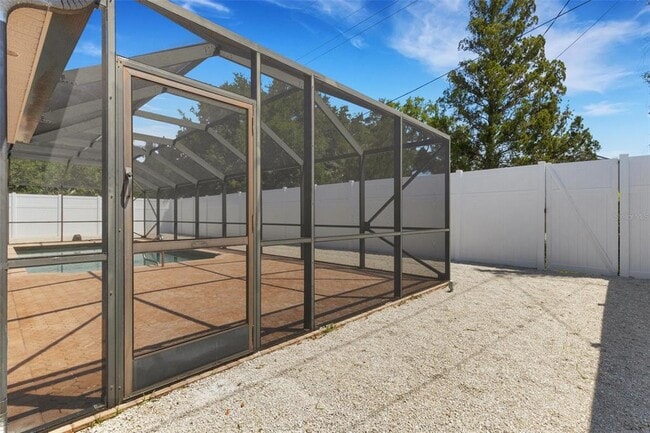 Building Photo - 4645 Hunter Ridge Dr