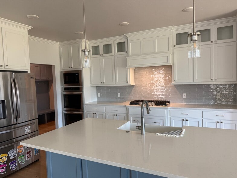 Building Photo - 8201 Jenny Ln
