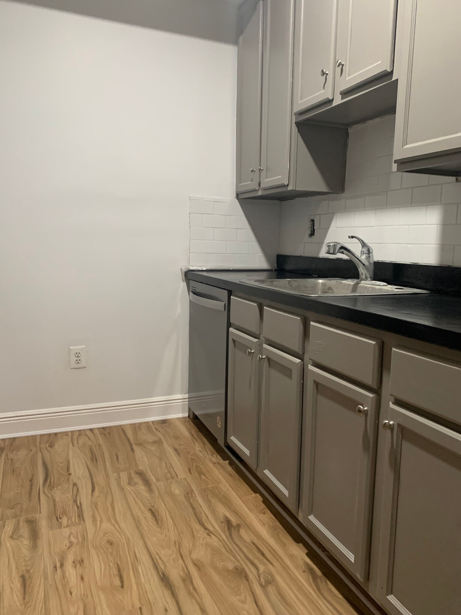Kitchen - 117 N Bond St