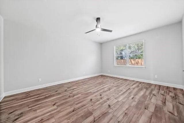Building Photo - 2024 Brentwood Dr