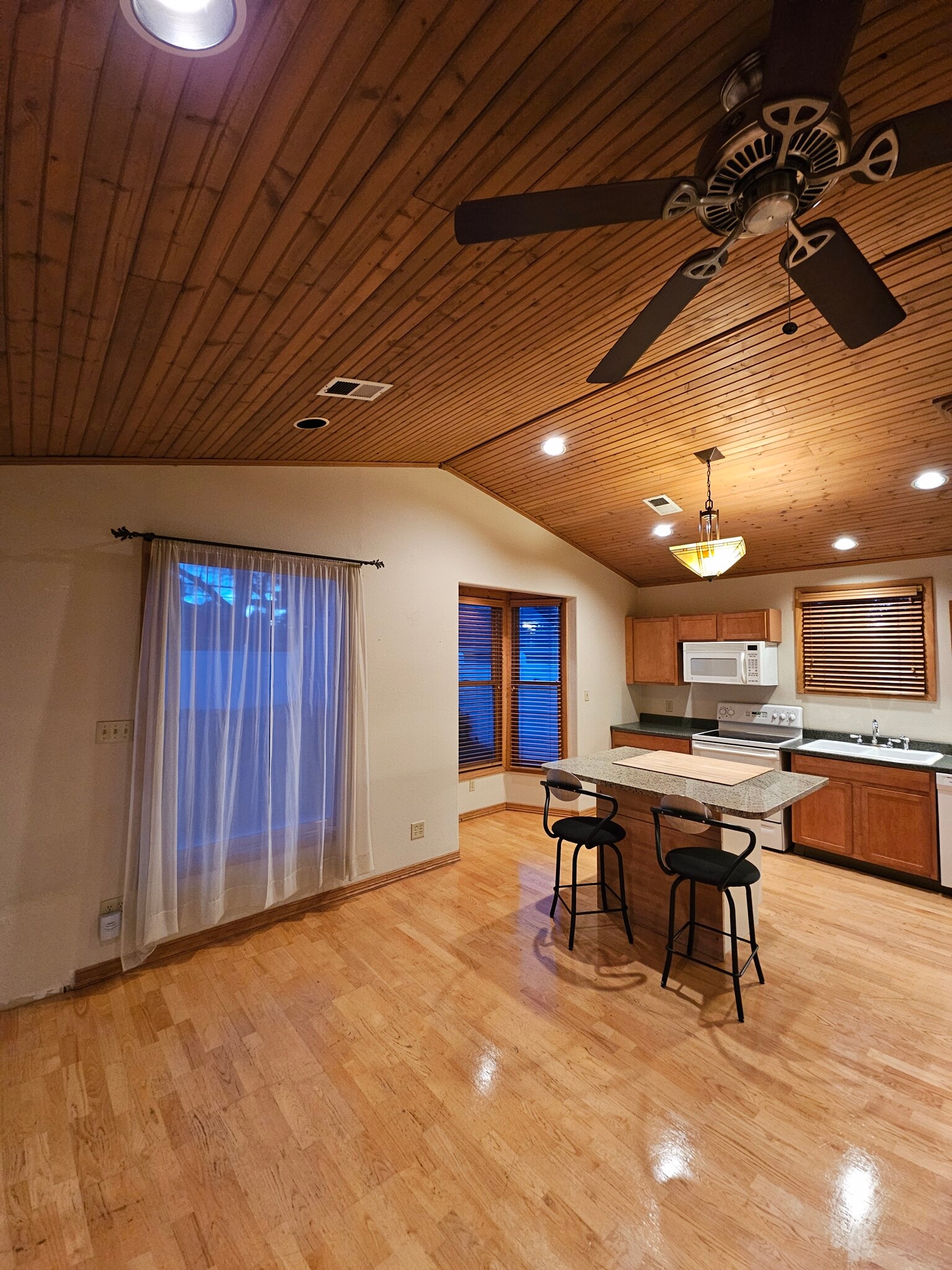 Building Photo - 1705 Fairacre Drive