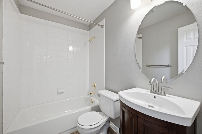 Building Photo - Spectacular Stonegate Living! Gorgeous 3-Bed Corner Finished Basement, Wet Bar, and Custom Marble...