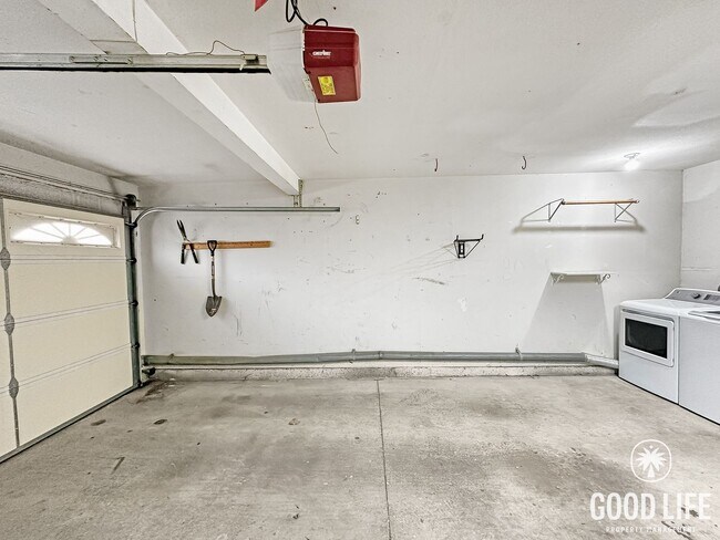 Building Photo - Mission Viejo Gem! Private Yard, Vaulted Ceilings & Resort-Style Pool + Spa