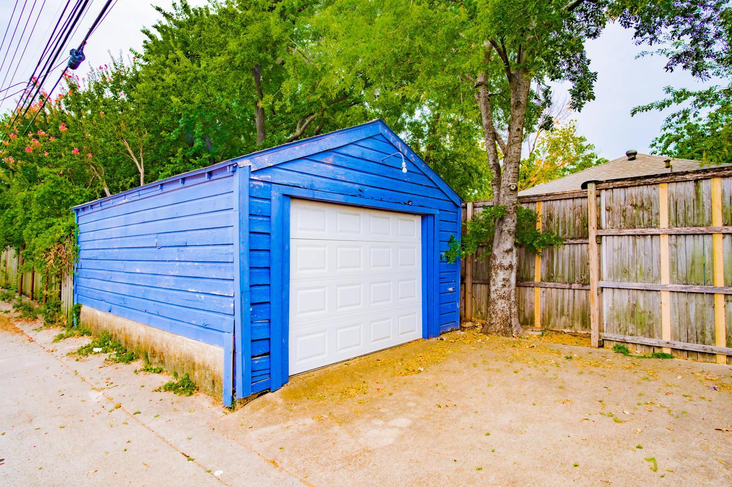 Building Photo - Charming North Oak Cliff home near Bishop ...