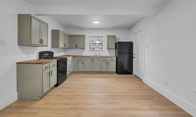 Building Photo - Well-maintained 2BD 1BA Home in Waco - Available in March!