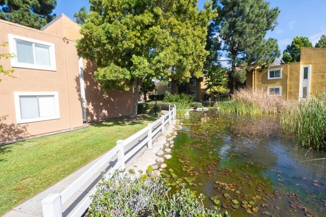 Building Photo - Move in Special: Spacious Downstairs Unit 3BR/2BA - 1/2 off FIRST Month Rent.