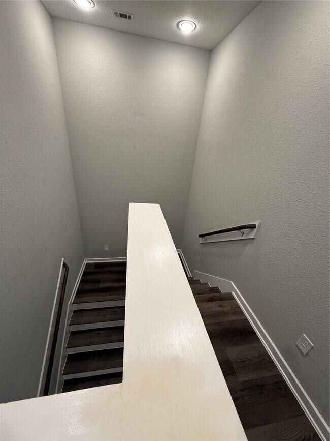 Building Photo - 8439 Berry Brush Ln