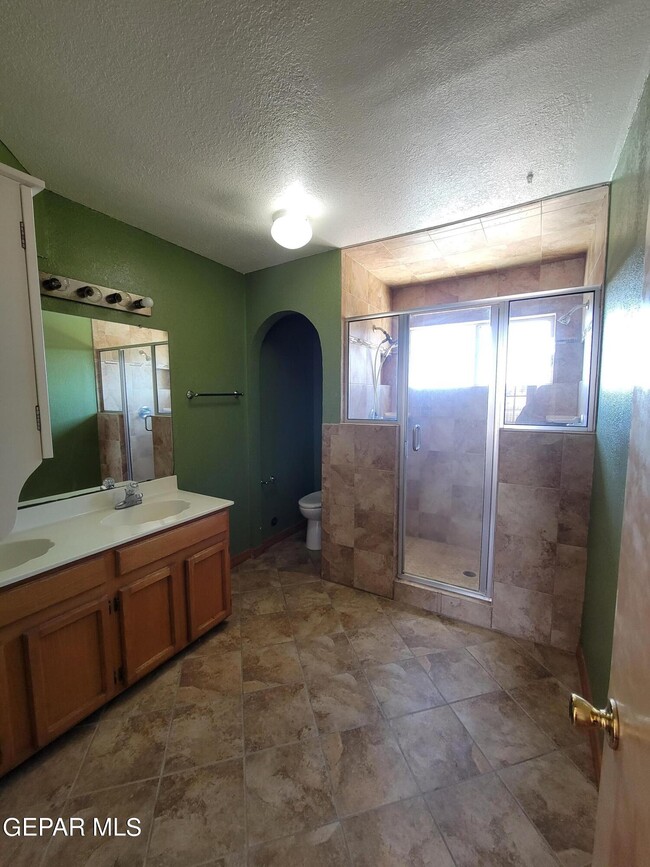 Building Photo - 6920 Imperial Ridge Dr