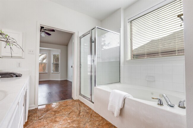 Building Photo - 212 Cedar Branch Dr