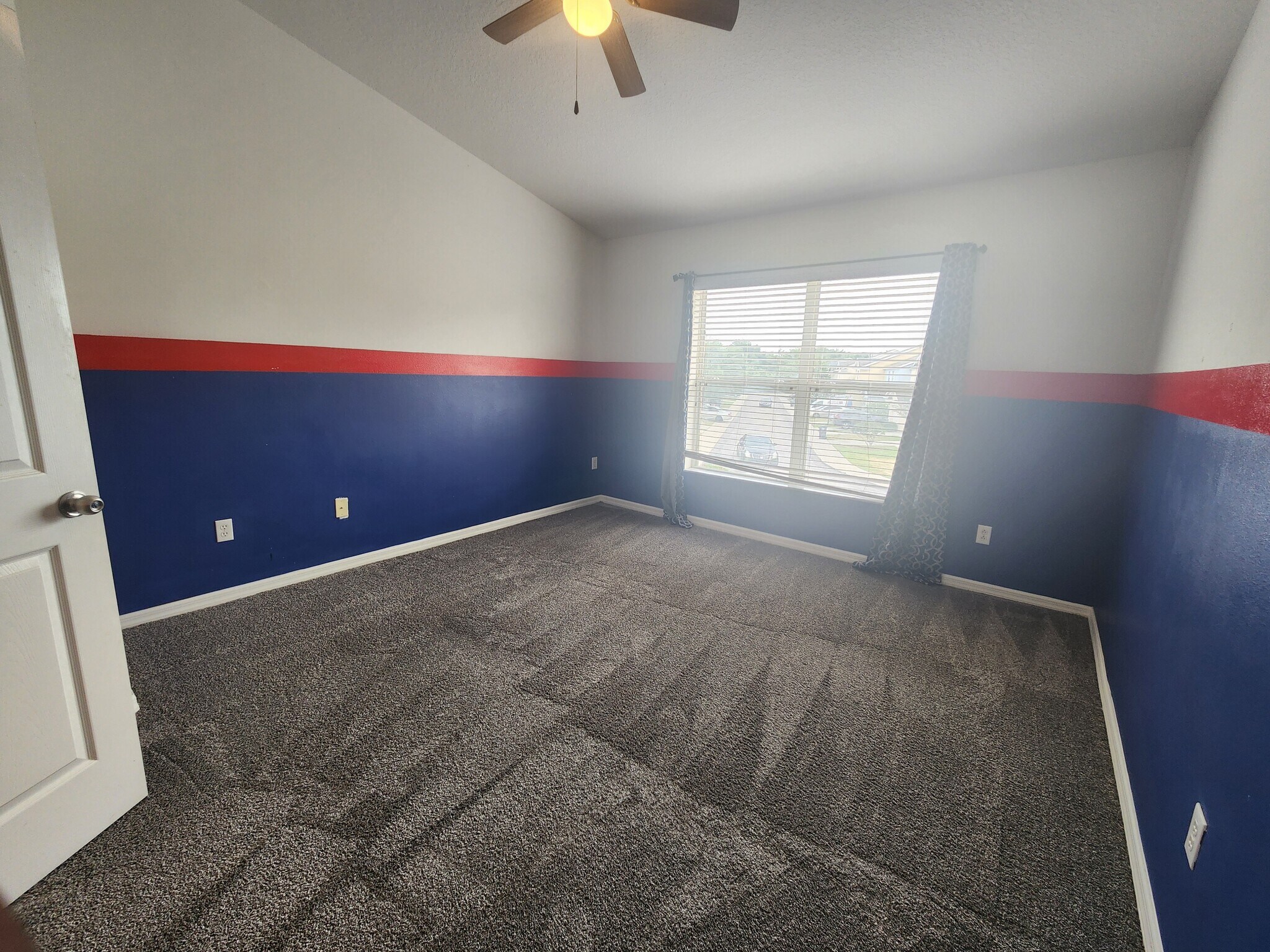 Building Photo - 6401 Barksdale Way