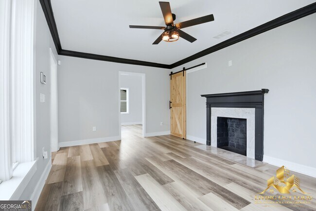 Building Photo - 1439 Westridge Rd SW