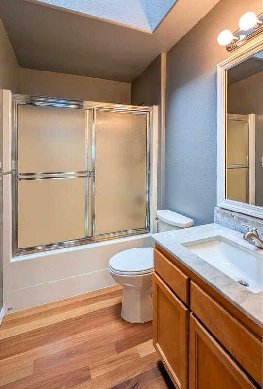 Building Photo - 11625 Center Rd