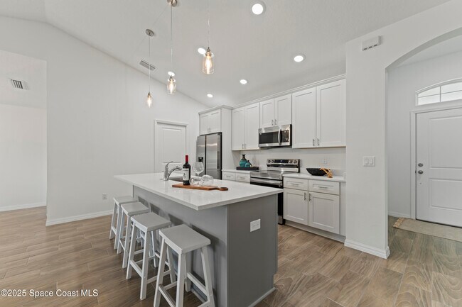 Building Photo - 1938 Jupiter Blvd SW