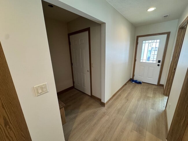 Building Photo - 2485 Shreve Rd