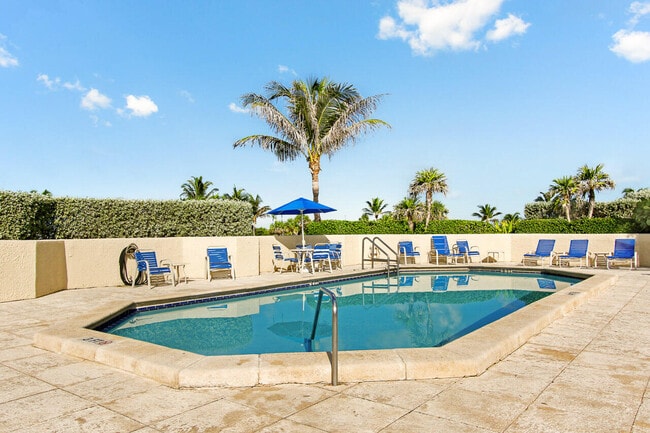 Building Photo - 5540 N Ocean Dr