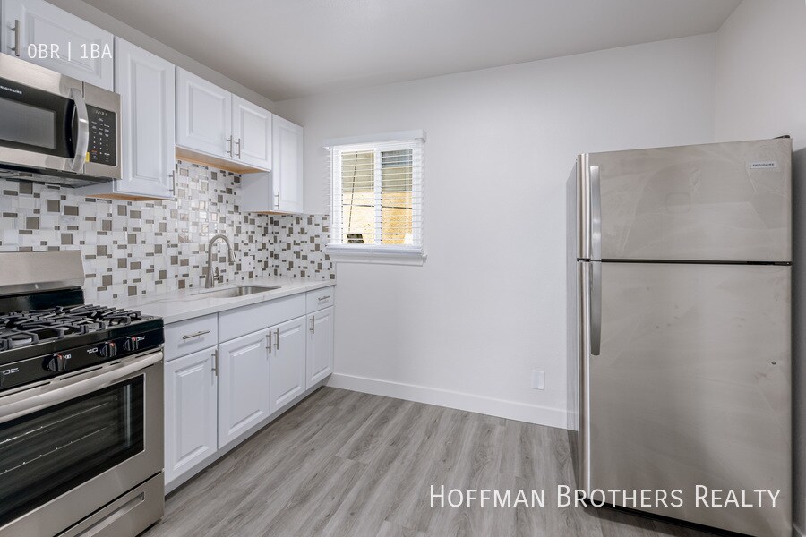 Building Photo - 6167 Coldwater Canyon Ave